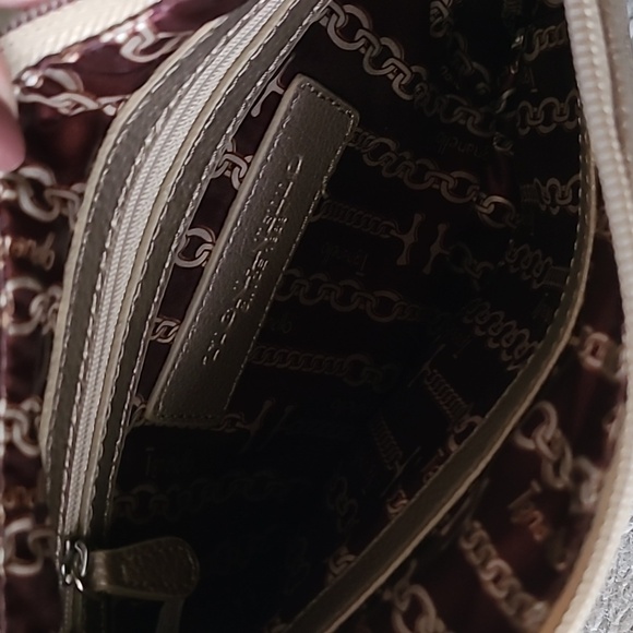 Tignanello Leather Crossbody Bag ❤️ - Picture 6 of 8